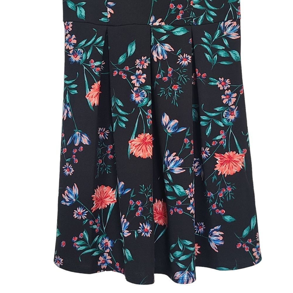Speechless Fit Flair Skater Strappy Womens Dress Black Floral Size Medium - Picture 3 of 11